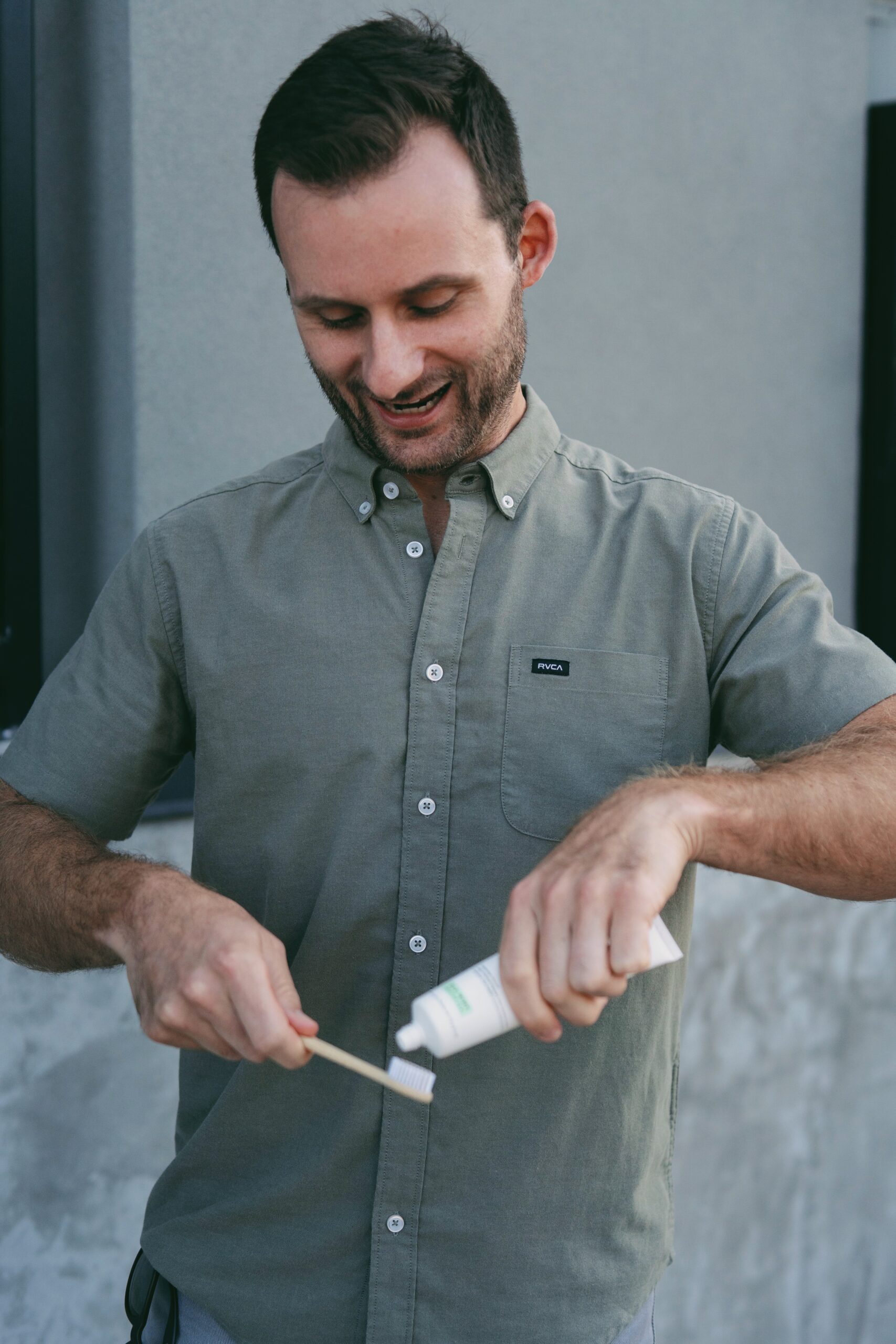 Comparing Bioclear and Bonding A Guide to Dental Treatments